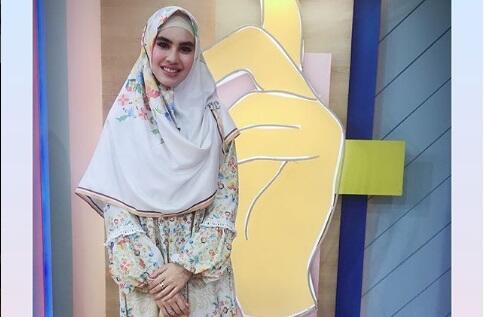 Artis-artis Cantik yang Kepincut Ustad Ganteng, Bagaimana Nasibnya Sekarang?