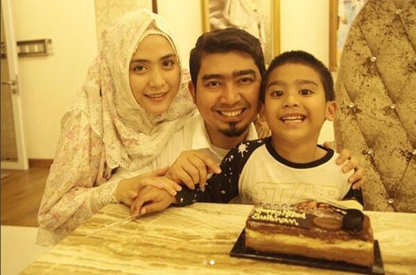 Artis-artis Cantik yang Kepincut Ustad Ganteng, Bagaimana Nasibnya Sekarang?