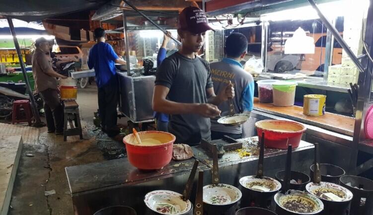 Uniknya Martabak Piring di Medan, Bikinnya Pakai Bara Api