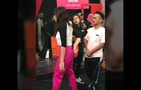 5 Artis Yang Marah Dan Berkelahi Di Acara TV Saat LIVE!