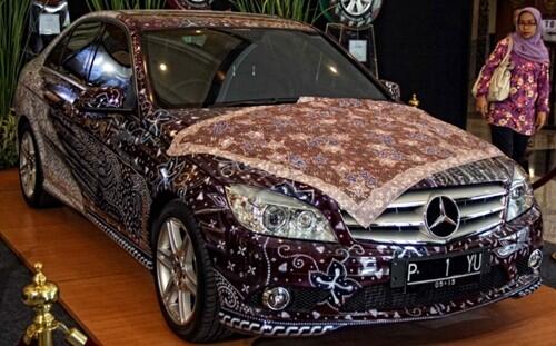 Ini Nih Foto-foto Batik Terkocak Sejagat Raya, Nomor 5 Keterlaluan