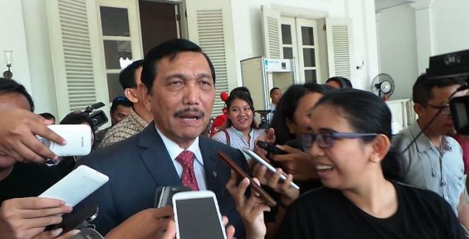 Dolar AS Tembus Rp 15 Ribu, Luhut: Nggak Masalah