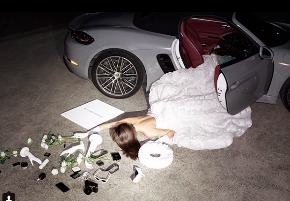 Para Wanita Kaya Tertantang Melakukan #FallingStarChalleng