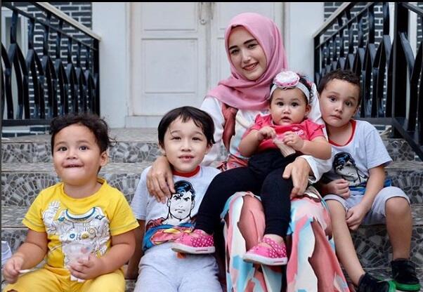 Bukti Setia <a href='https://kupang.tribunnews.com/tag/adelia-wilhelmina' title='Adelia Wilhelmina'>Adelia Wilhelmina</a> Meski Pasha 'Ungu' Pernah Dibilang Selingkuh