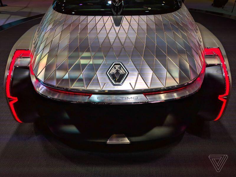 Mobil listrik menjadi trend tahun mendatang, hal ini terlihat di Paris Motor Show