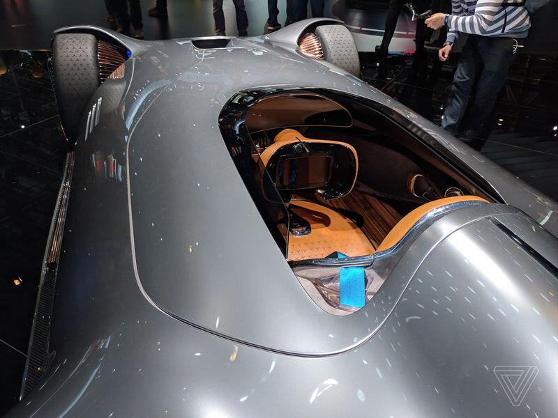 Mobil listrik menjadi trend tahun mendatang, hal ini terlihat di Paris Motor Show