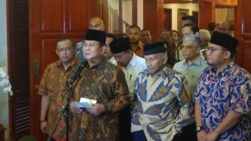 Kisah Sang Nenek Fenomenal .. penerima piala Hoax terbaik tahun ini 