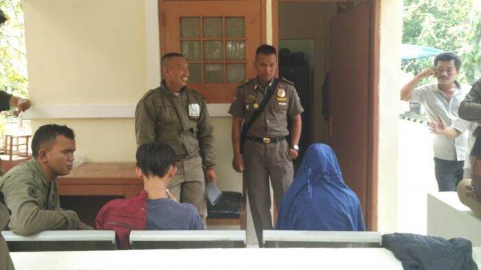 Sepasang Remaja Mesum di Rumah Dinas Wakil Bupati Bekasi