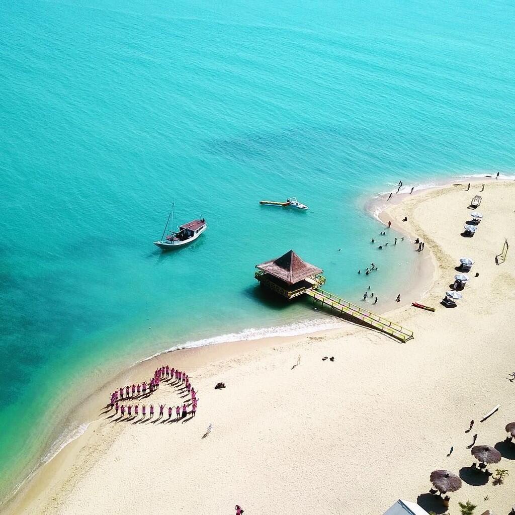 Percaya Gak Gan, 5 Pantai Seindah Ini Ada di Jawa Timur!
