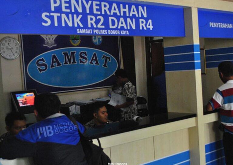 Jangan Mau "Dinakalin", Begini Prosedur Bayar Pajak dan Ganti Plat Motor Agan
