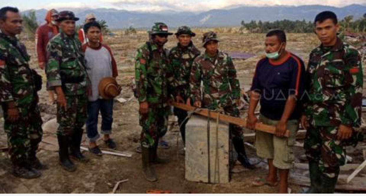 Cari Korban Gempa Sulteng, TNI Temukan Uang Tunai Rp 1 Miliar