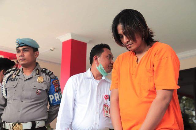 Keceplosan Sebut Pria Lain Saat Intim, AW Hajar Istri Hingga Tewas