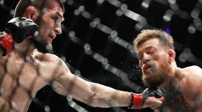 Hasil UFC 229 - Khabib Bungkam McGregor Lalu Kerusuhan Terjadi

