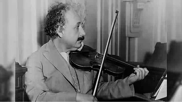 Terjual seharga 22 miliar beginilah isi surat Einstein tentang agama dan tuhan