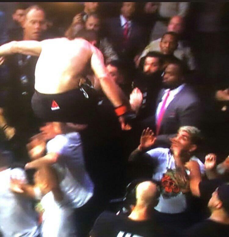4 Fakta Khabib, Petarung Muslim Juara Dunia UFC yang Murka Agamanya Dihina