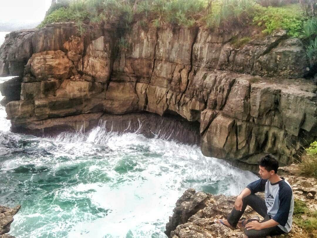 Mengintip Pesona Pantai Coro, Bagai Surga di Tulungagung