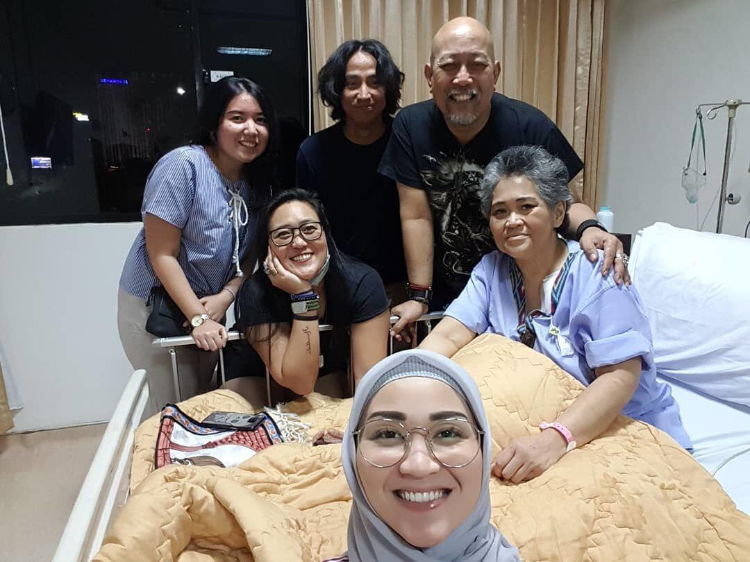 Haru, 8 Pelajaran Cinta yang Bisa Dipetik dari Indro Warkop & Istri