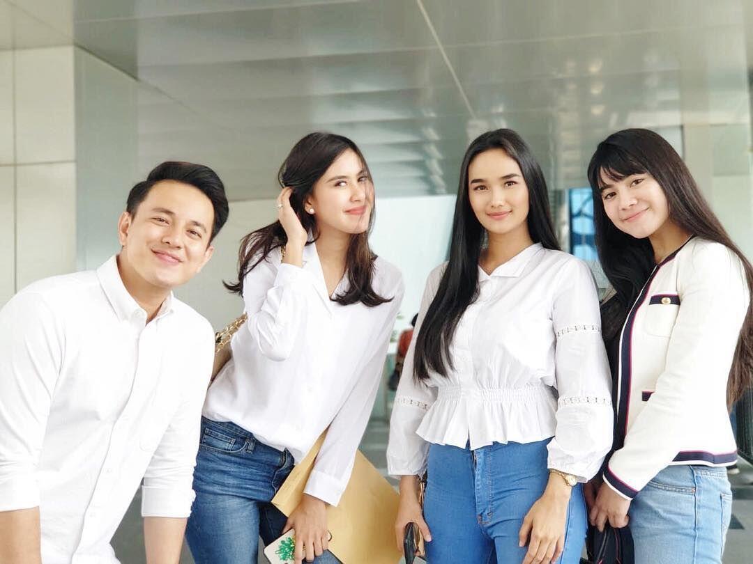 Berponi, 10 Potret Felicya Angelista yang Makin Imut dan Awet Muda