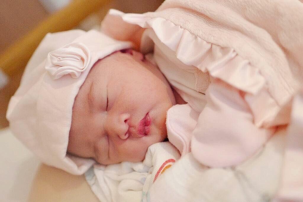 10 Potret Haru Astrid Satwika dari Hamil Sampai Melahirkan Anak Kedua