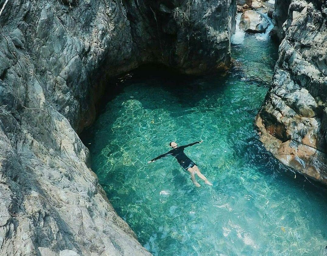 5 Air Terjun Terdekat dari Jakarta Ini Dijamin Bikin Adem Pikiran