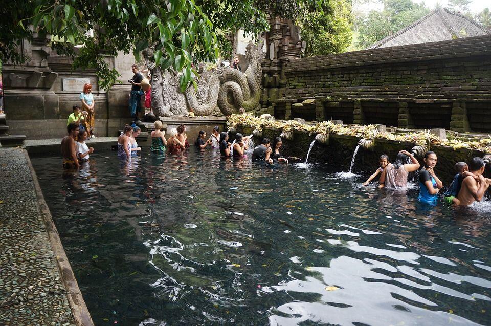9 Pura Kuno yang Paling Menakjubkan di Pulau Bali, Indah Banget!