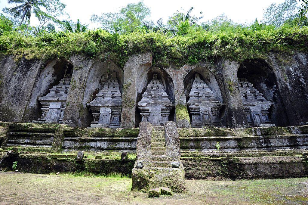 9 Pura Kuno yang Paling Menakjubkan di Pulau Bali, Indah Banget!