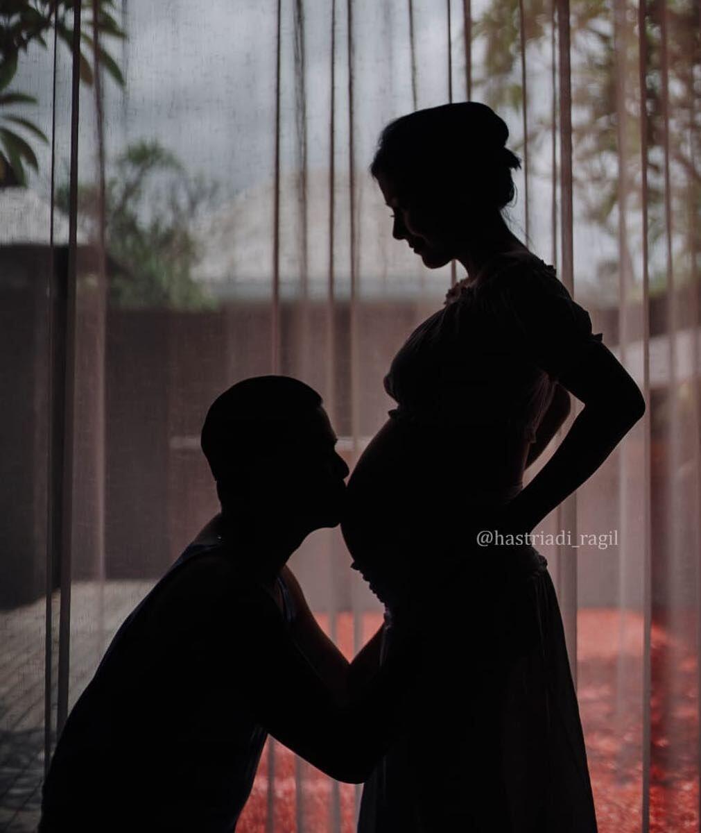 Manis Banget, Ini 10 Potret Babymoon Ardina Rasti & Arie di Bali