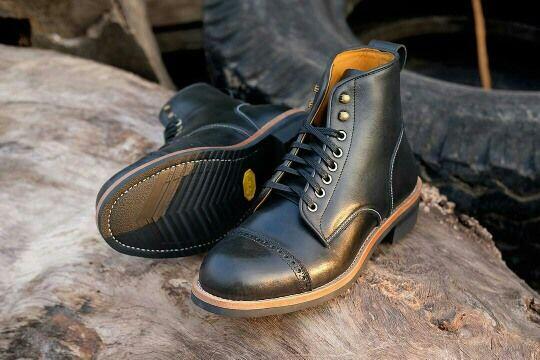 5 Brand Lokal Sepatu Kulit yang Ampuh Bikin Tampilanmu Makin Berkelas