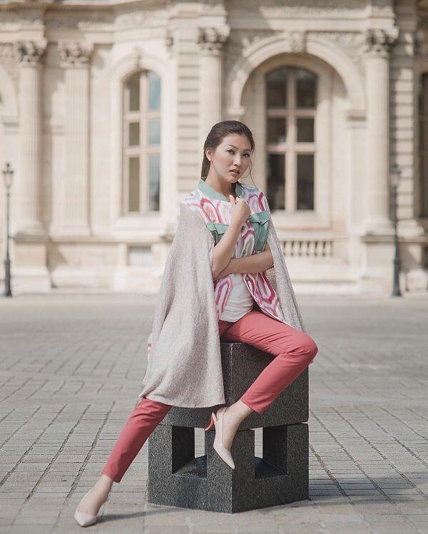 10 Outfit Kece & Berkelas Sarwendah Saat Berlibur, Bisa Jadi Panutan!