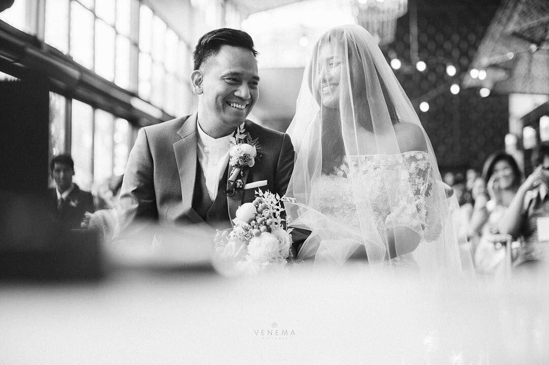 Elegan, 10 Potret Syahdu Pernikahan Monita Tahalea & Bayu Risa