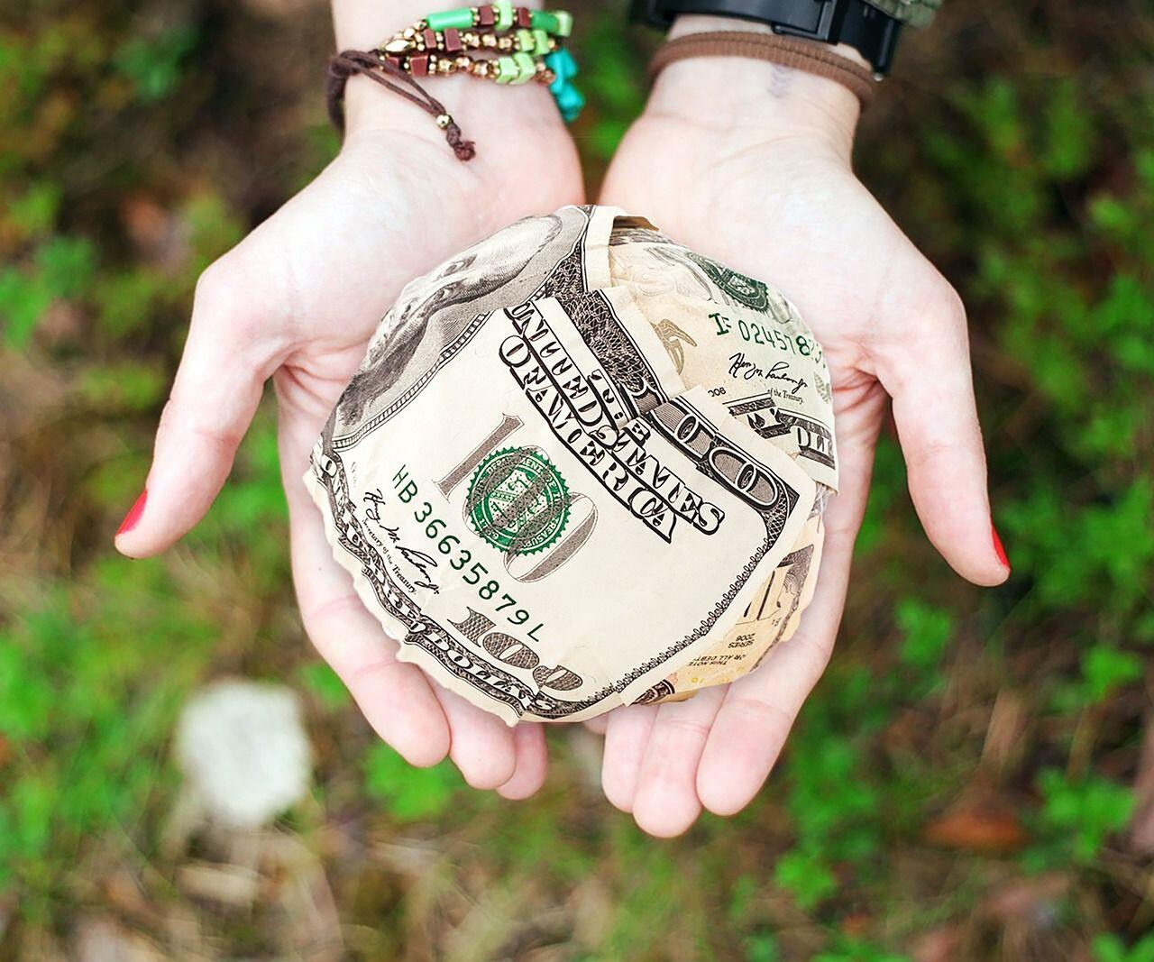 Jangan Boros, 5 Hal Ini Bisa Kamu Terapkan Ketika Miliki Banyak Uang
