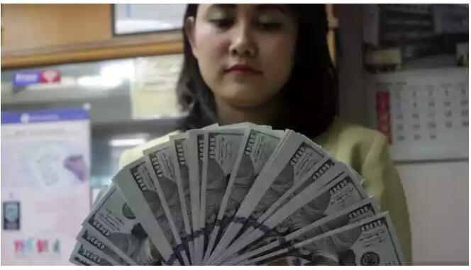 Jeritan Para Pedagang Elektronik di Kawasan Glodok Kena Tsunami Dollar Terus Naik