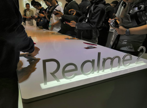 Masuk Gan! Begini Suasana Peluncuran Smartphone Realme Pertama di Indonesia 