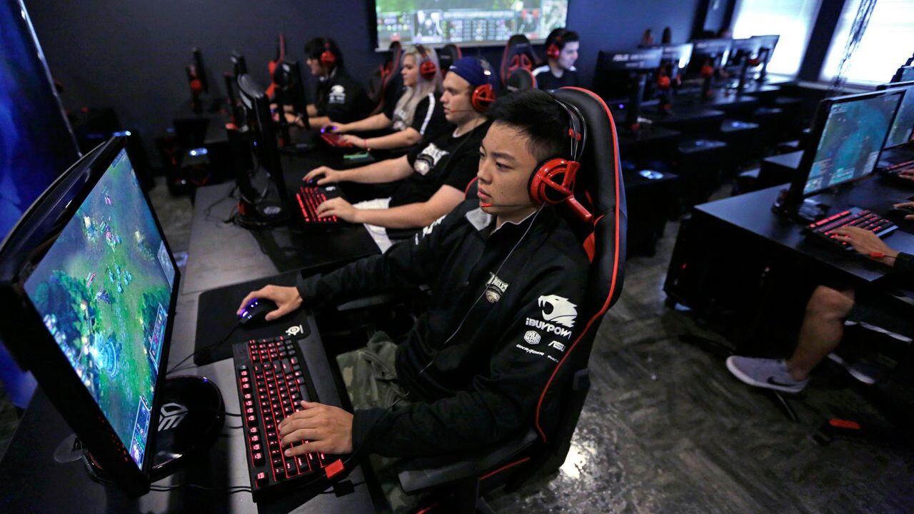 5 Universitas yang Menawarkan Kelas E-Sport Nih Gan, Daftar Yuk!
