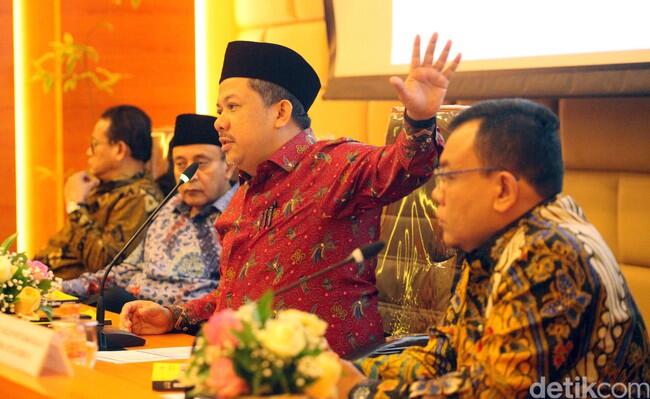 Fahri Hamzah: Jubir Tim Jokowi dan Tim Prabowo Tak Berkelas!