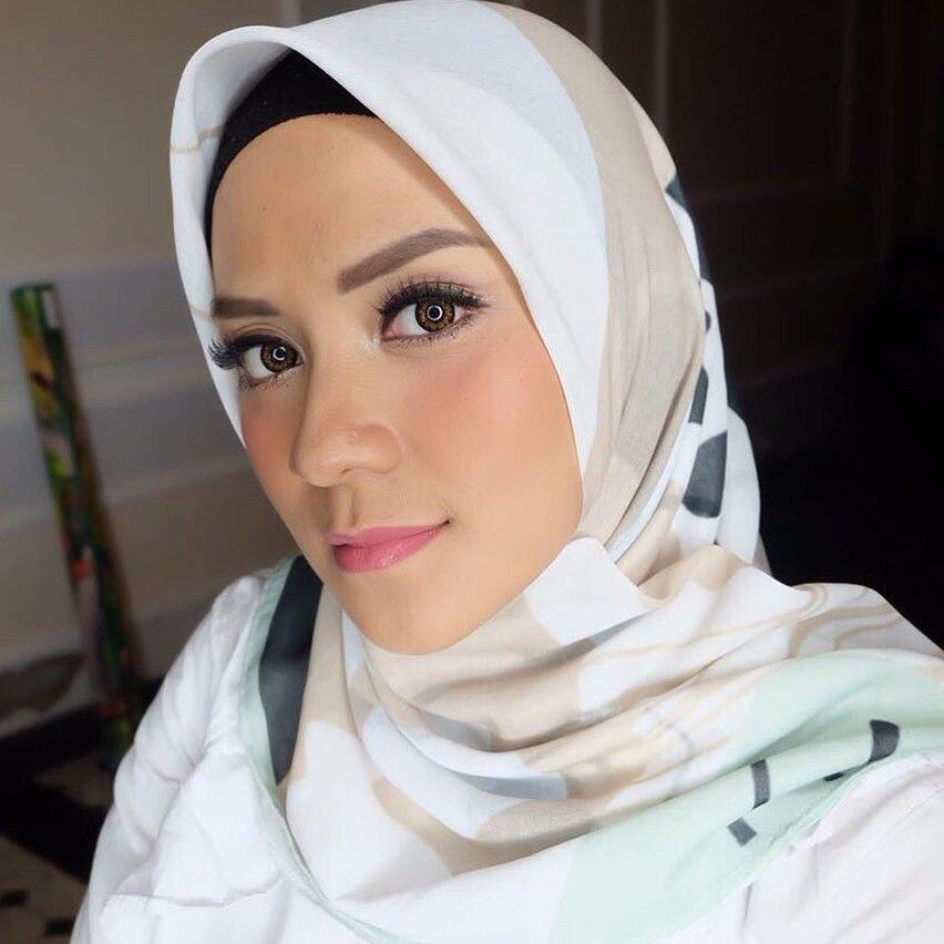 Bertanggung Jawab, 7 Artis Ini Menikah Setelah Akui Hamil di Luar Nikah