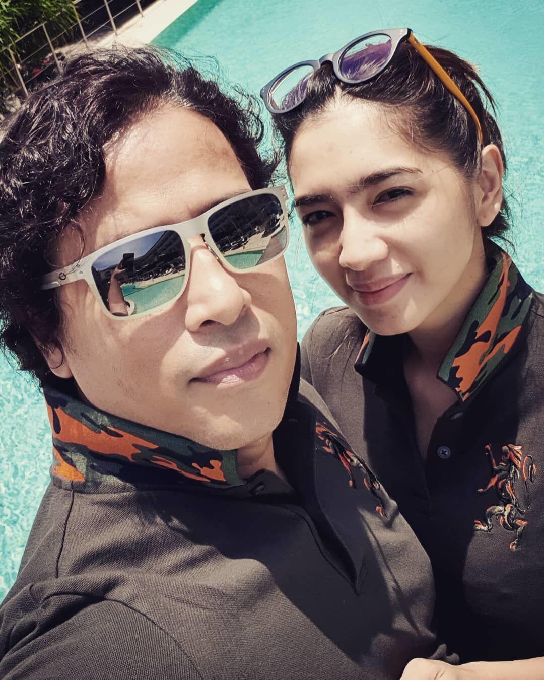 Go Public, 10 Potret Mesra Angel Karamoy dan Jose Poernomo