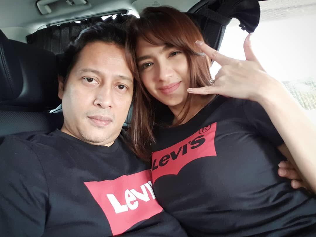 Go Public, 10 Potret Mesra Angel Karamoy dan Jose Poernomo
