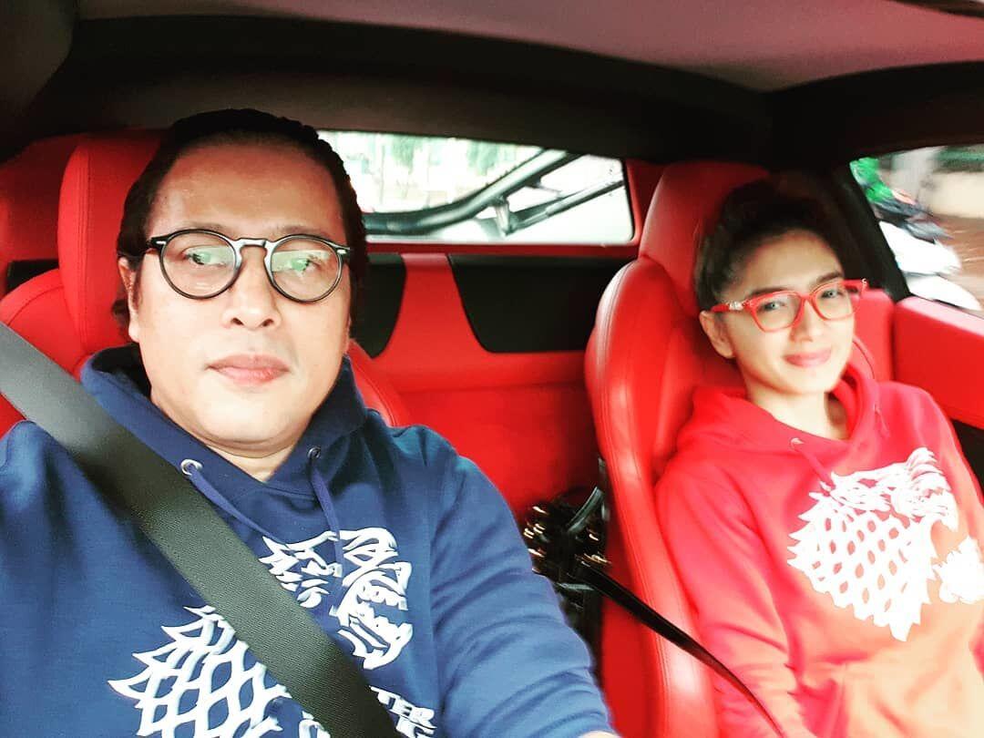 Go Public, 10 Potret Mesra Angel Karamoy dan Jose Poernomo
