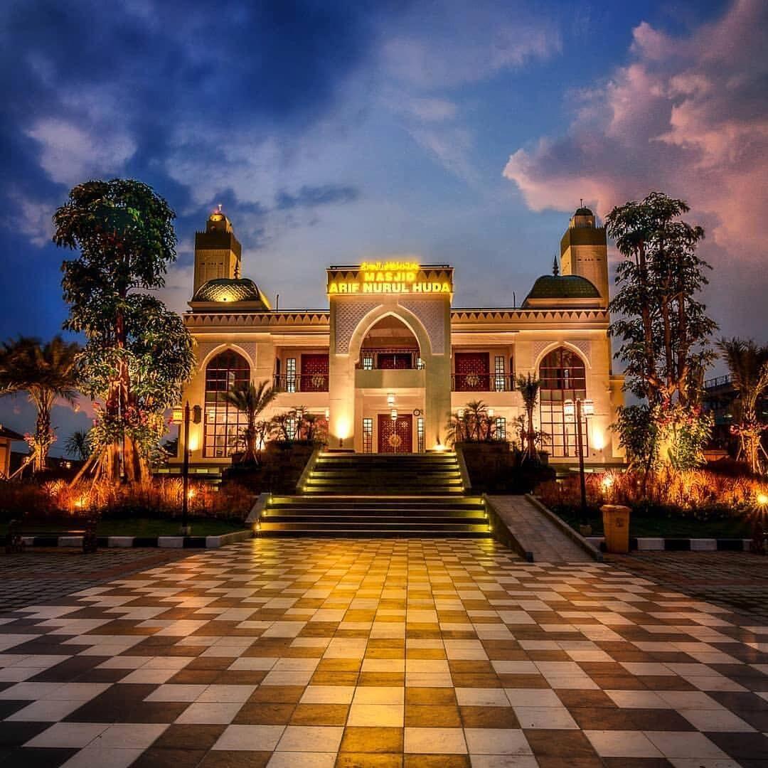 7 Wisata Religi di Surabaya Ini Dijamin Bikin Liburan & Hatimu Adem