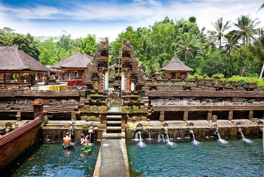 Selain Pantai, Ini 7 Pura Besar di Bali yang Wajib Dikunjungi