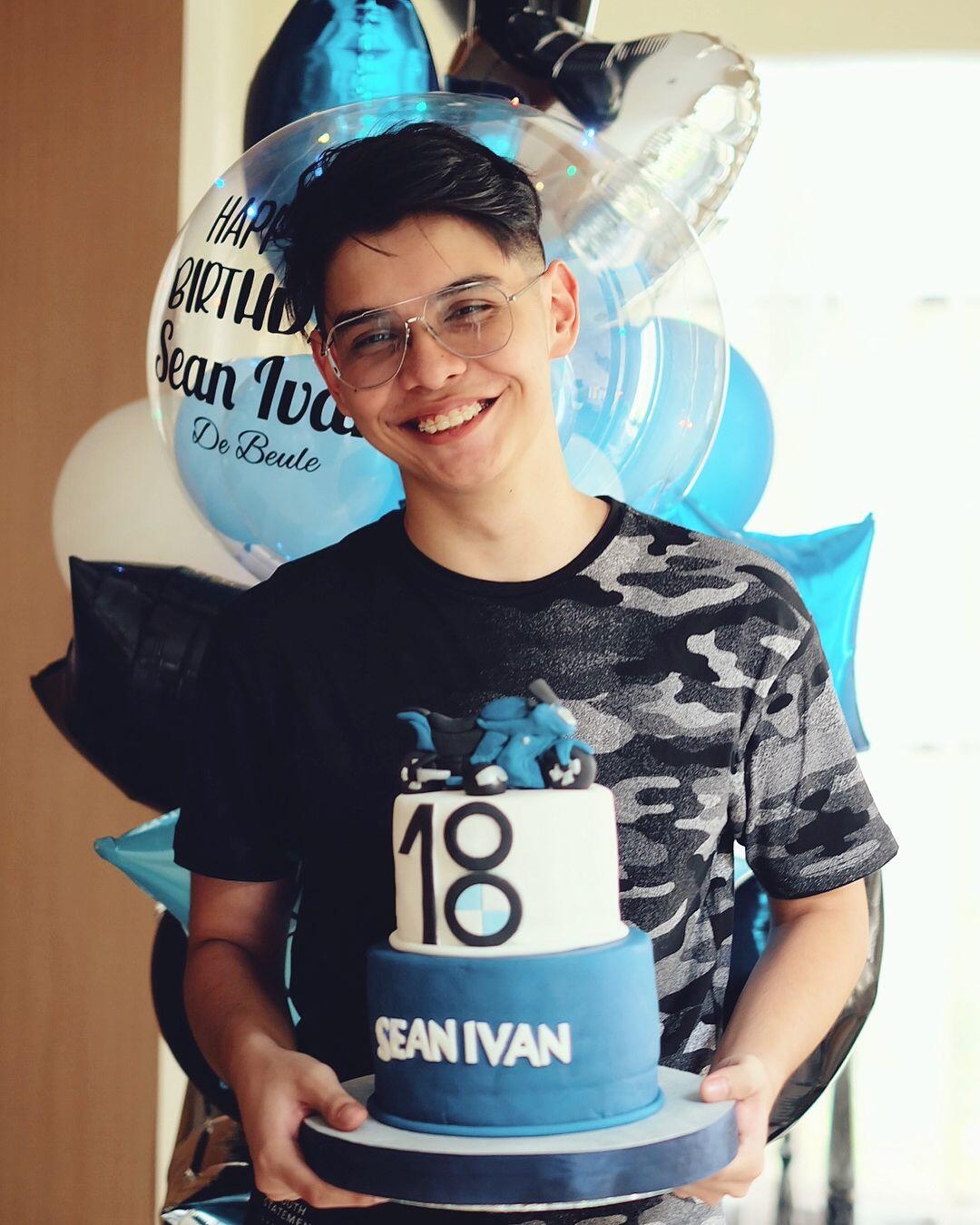 10 Potret Sean Ivan De Beule, Adik Irish Bella yang Curi Perhatian