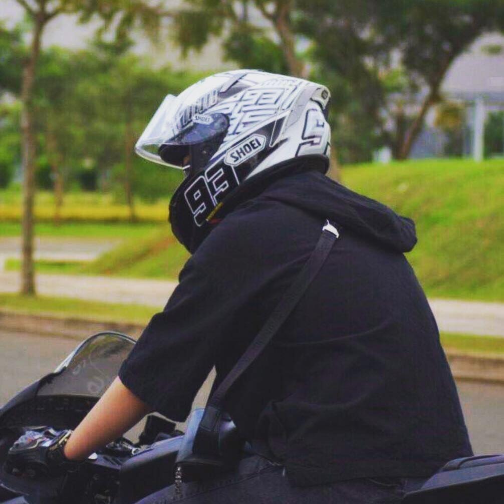 10 Potret Sean Ivan De Beule, Adik Irish Bella yang Curi Perhatian