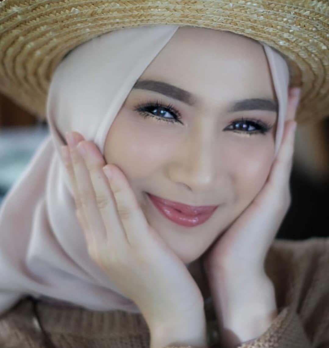 8 Potret Mesra Pre Wedding Melody eks JKT48, Siap-siap Patah Hati!