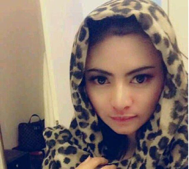 Berpisah dengan Pasangan, 5 Artis Ini Putuskan Lepas Jilbab