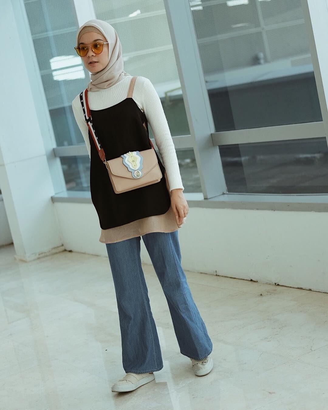 13 Style Elegan Seleb Berhijab Contekan Cewek Bertubuh Mungil