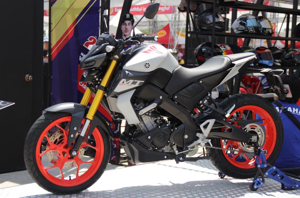 Perbandingan Motor Baru Suzuki Bandit Vs Yamaha MT-15, Pilih yang Mana Gan?