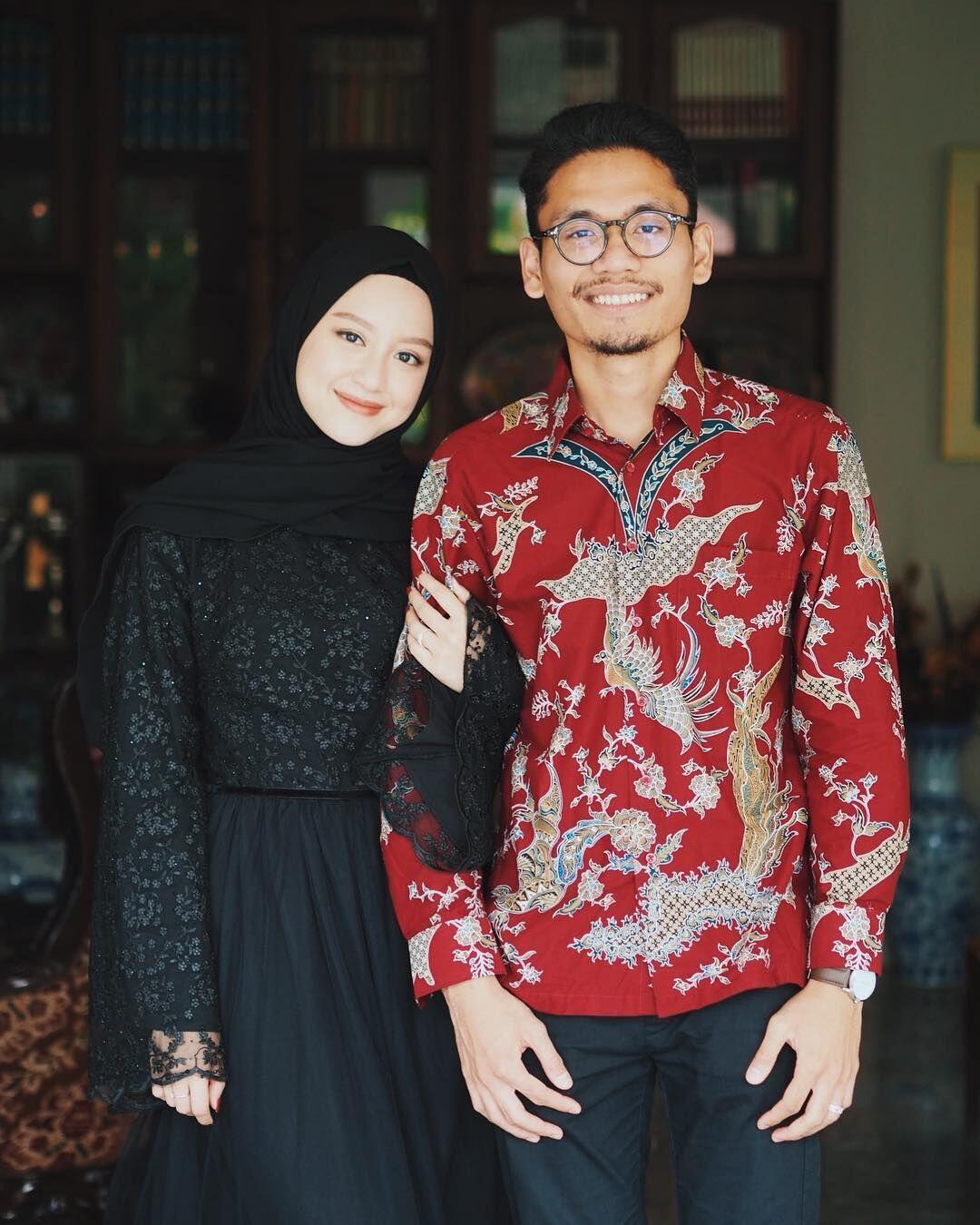 Batik Couple Untuk Tunangan