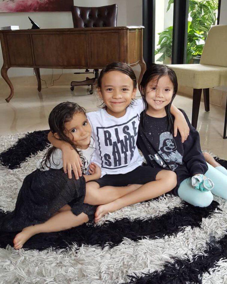 Makin Besar, Ini 10 Potret Noah Sinclair yang Curi Perhatian