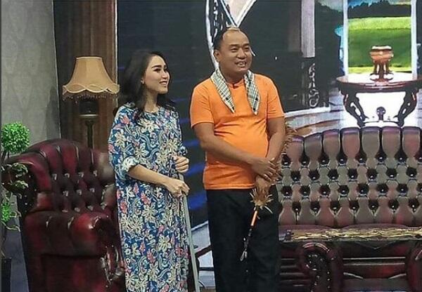 Bukan Cuma Rhoma Irama, Artis-artis Ini Ngaku Punya Istri Lebih dari Satu